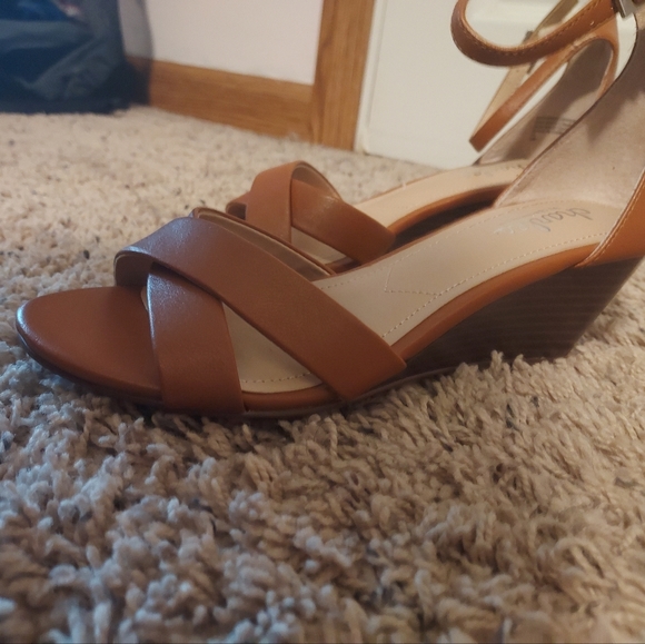 Clark Wedges - Picture 5 of 5